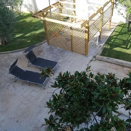 Magi Bed & Breakfast 4*