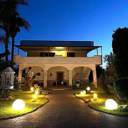 Magi Bed & Breakfast 4*